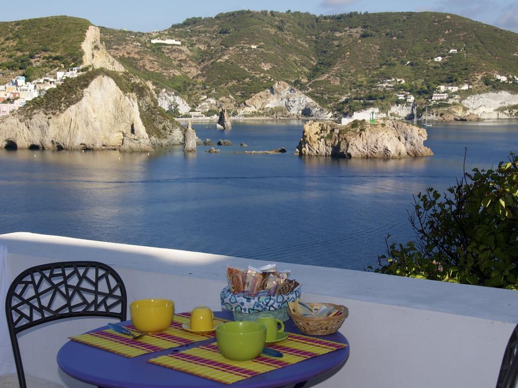 B&B La Terrazza Sul Porto Ponza Buitenkant foto