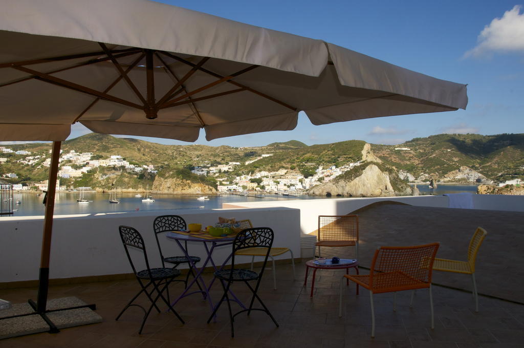B&B La Terrazza Sul Porto Ponza Buitenkant foto