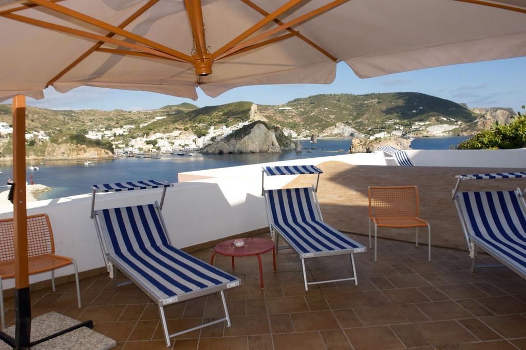 B&B La Terrazza Sul Porto Ponza Buitenkant foto
