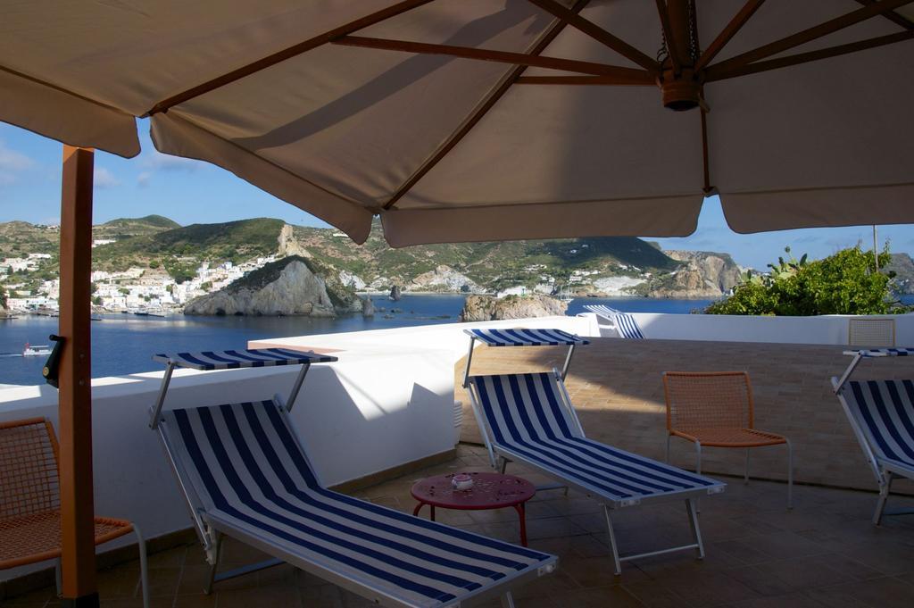 B&B La Terrazza Sul Porto Ponza Buitenkant foto