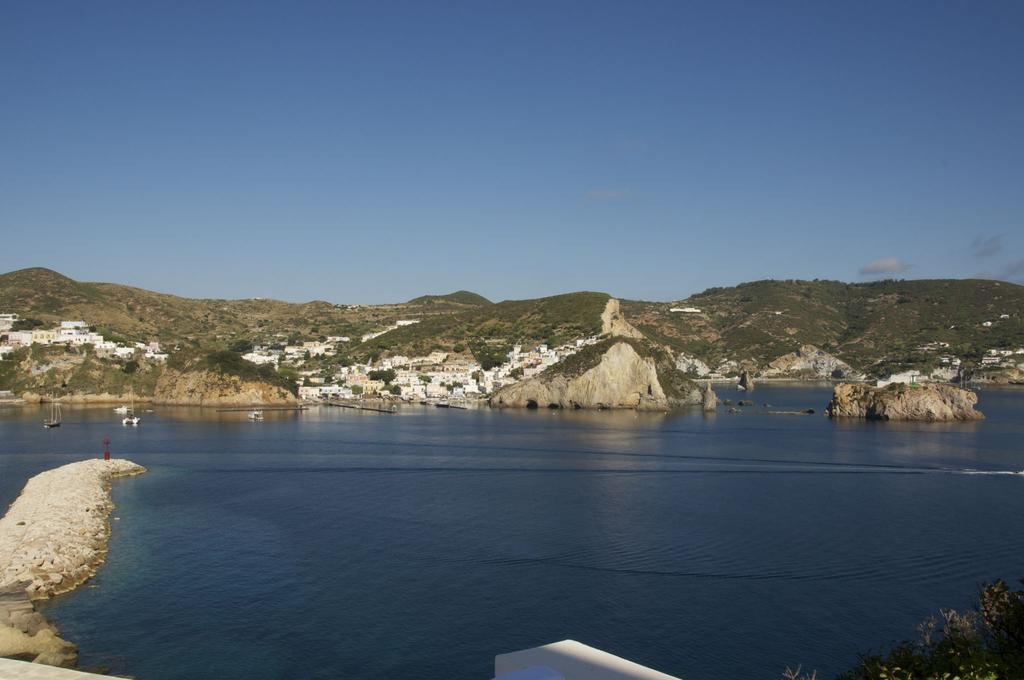 B&B La Terrazza Sul Porto Ponza Buitenkant foto