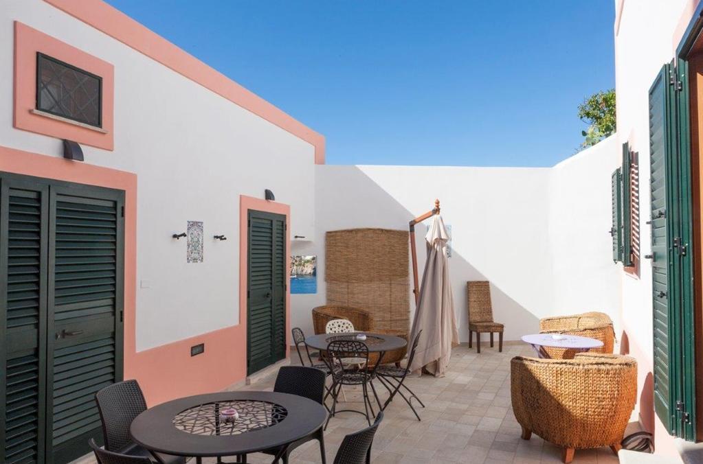B&B La Terrazza Sul Porto Ponza Buitenkant foto